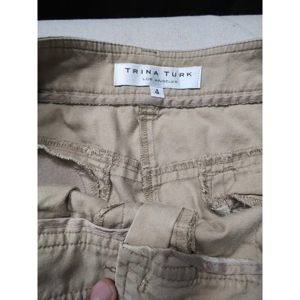 Trina Turk Los Angeles Beige Cargo Capri Shorts  Side Pockets Size 4